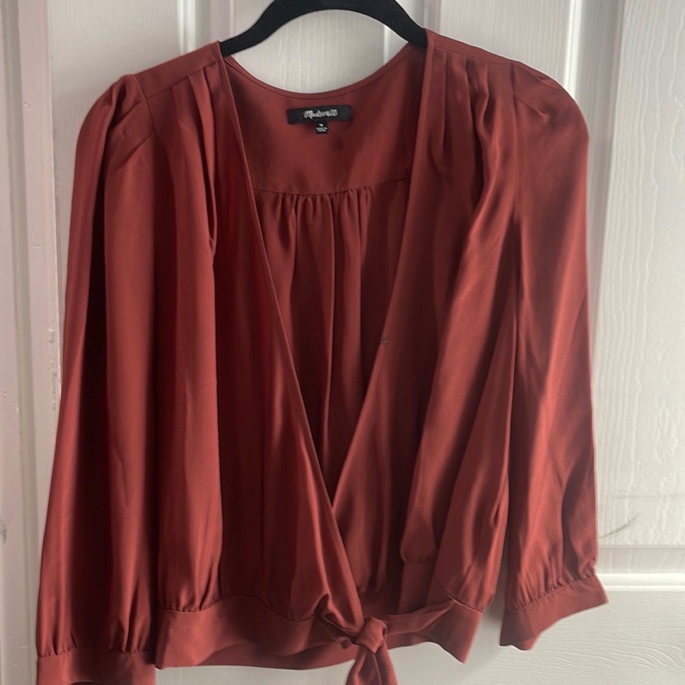 Madewell rust colored blouse size medium. Great condition.